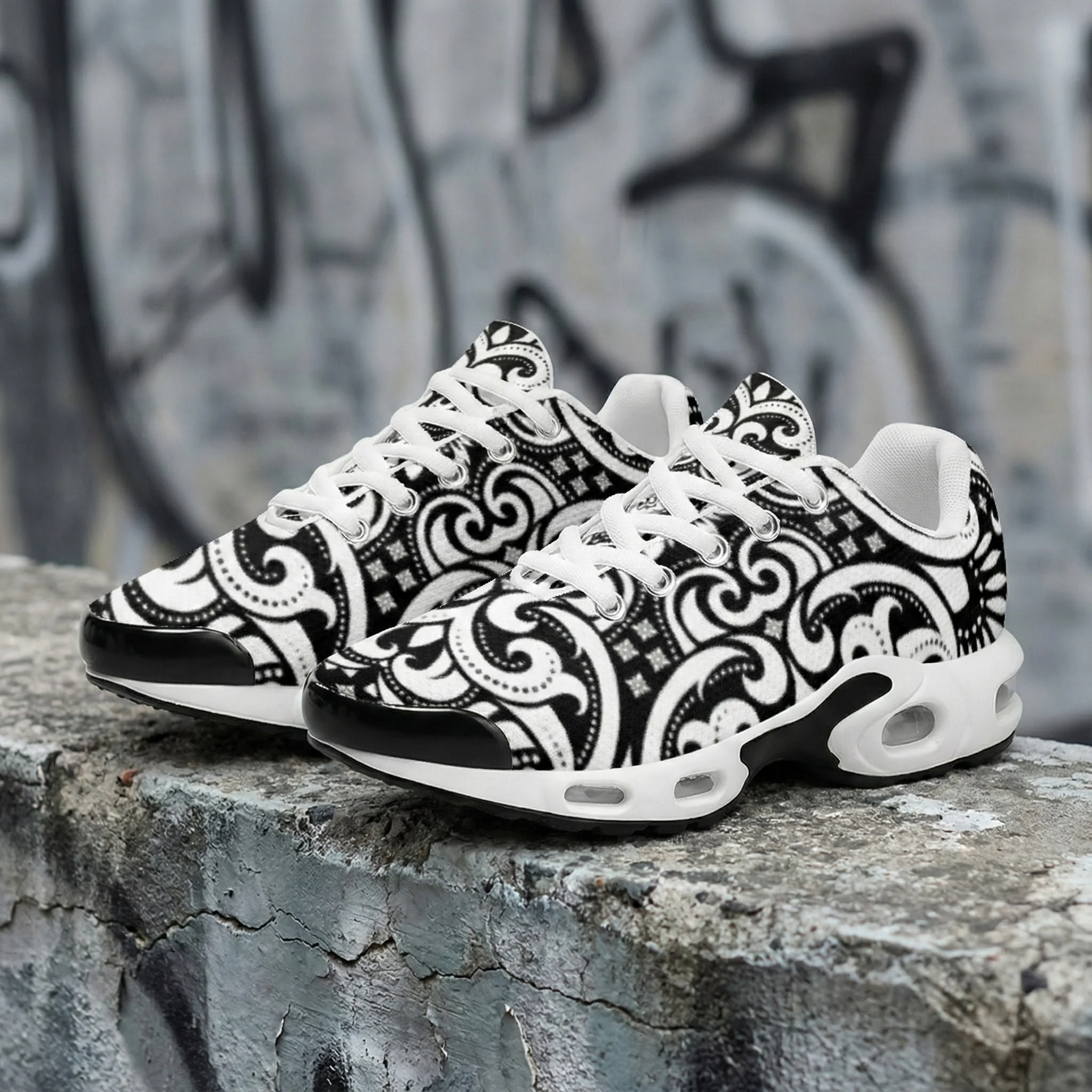 Polish national style black an - Breathable Mesh Athletic Shoes ulasan dan harga