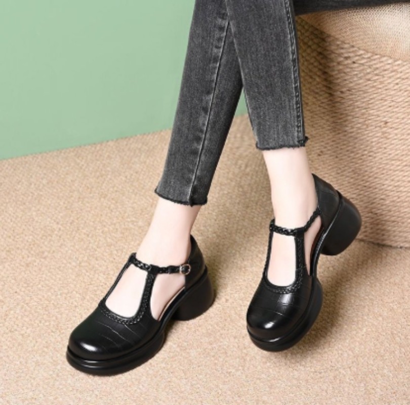 Women Black Croc‑Embossed Mary - Sandals ulasan dan harga